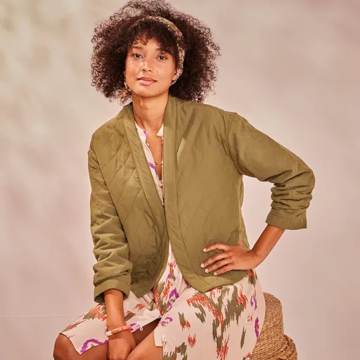 Prešívaná bunda s kimono golierom