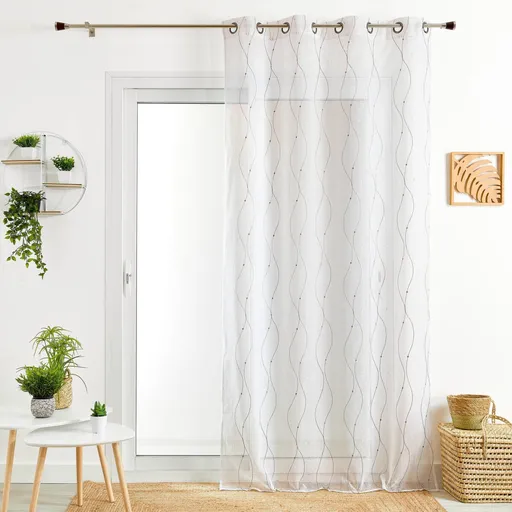 Voálová záclona s výšivkou vlniek