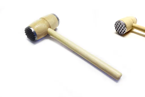 MAKRO - Tĺčik na mäso lakovaný, 2 kovové koncovky