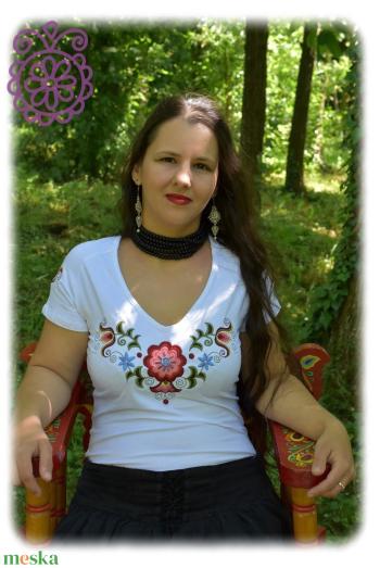 “Kun Fehérnép” RU fehér