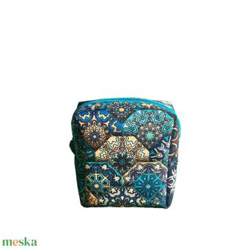 Boxy női egészségügyi tartó