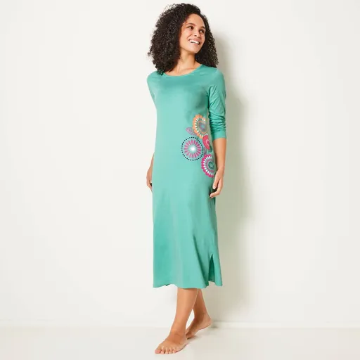 Dlhá nočná košeľa s dlhými rukávmi a potlačou Rozety