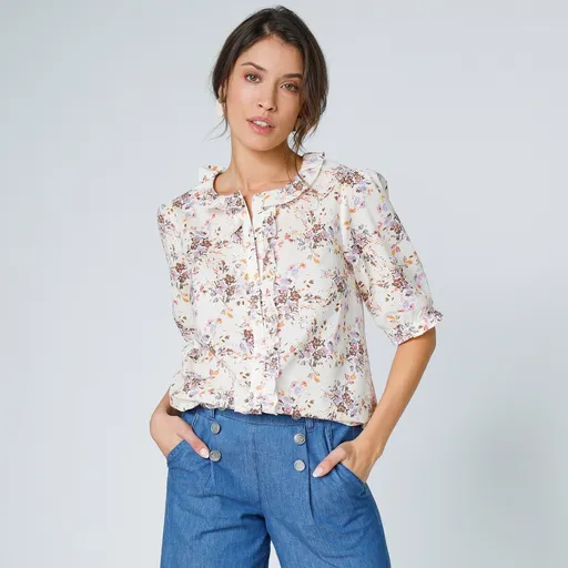 Blúzka s volánmi a rukávmi po lakte, kvetovaná potlač