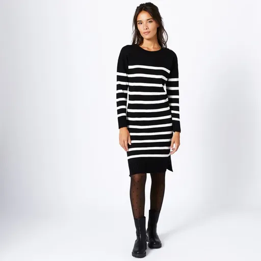 Pruhované pulóvrové šaty