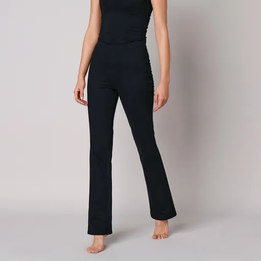 Hrejivé bootcut legíny z česaného moltonu