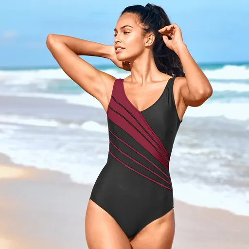 Jednodielne plavky s pruhmi