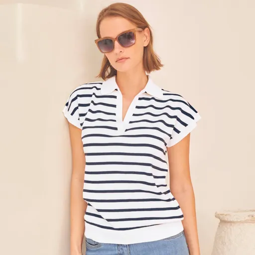 Pruhovaný pulóver s polo golierom a krátkymi rukávmi