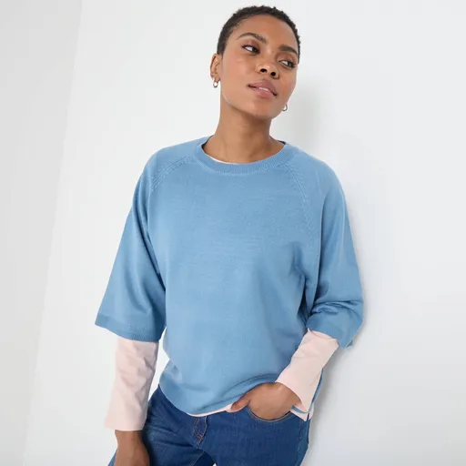 Voľný pulóver s rukávmi po lakte