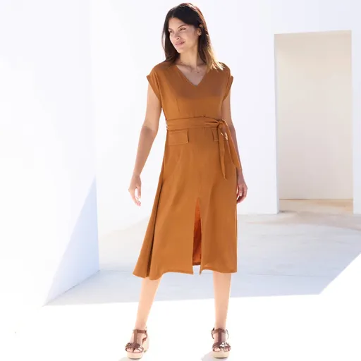 Krepové midi šaty s opaskom a rozparkom