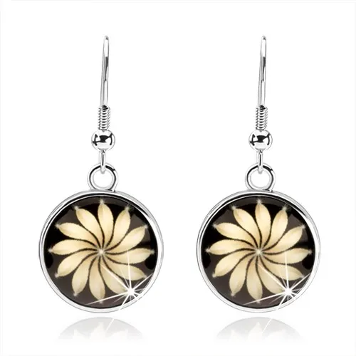 Cabochon náušnice, vypuklá glazúra, žltý kvietok so zatočenými lupeňmi