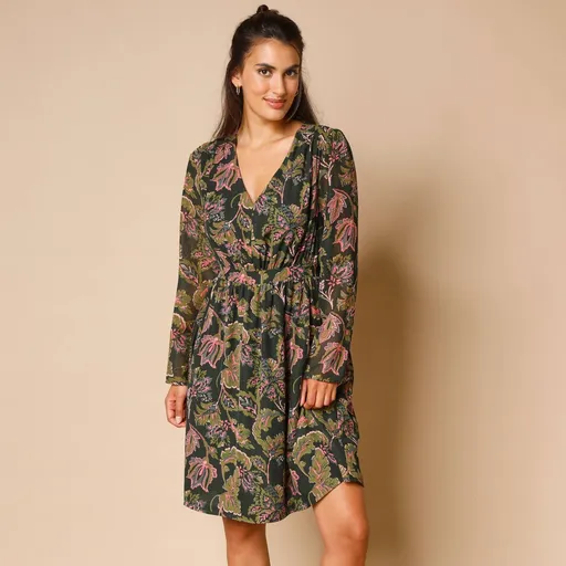 Krátke šaty s výstrihom do V z voálu s potlačou