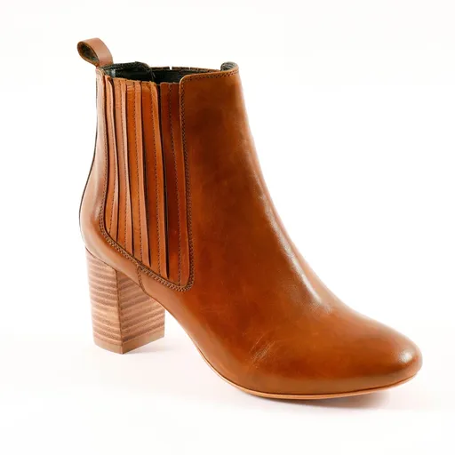 Kožené nízke topánky na podpätku