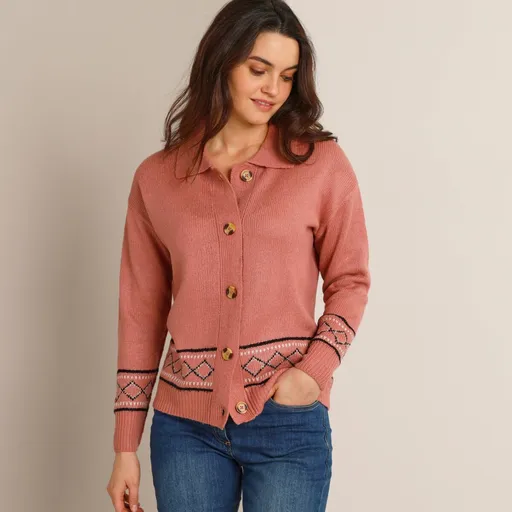 Sveter s etno vzorom a golierom