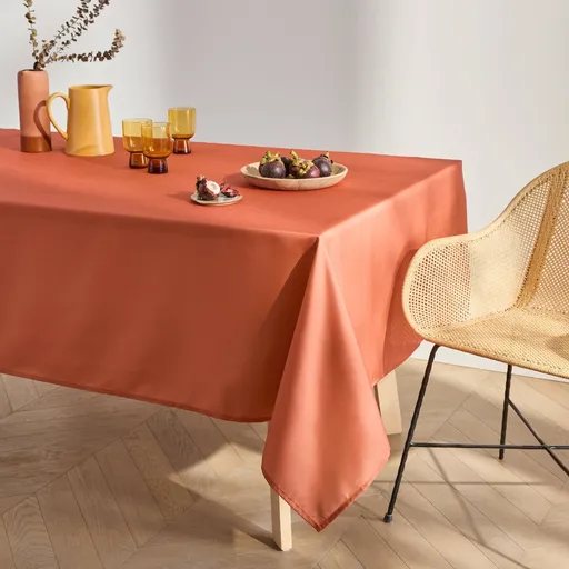 Jednofarebný obrus s ľahkou údržbu