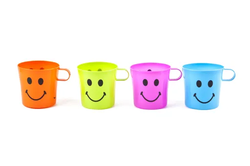 MAKRO - Hrnčeky úsmev s uškom plastový 300ml, balenie 4ks