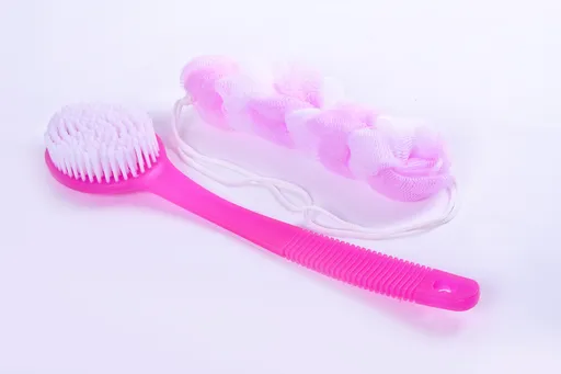 MAKRO - Kefa na sprchovanie a žinka rôzne farby