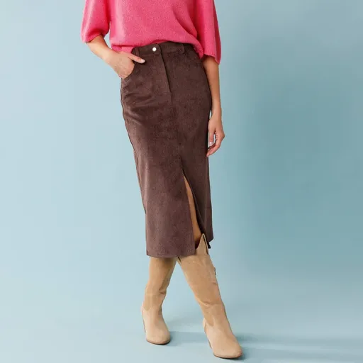 Dlhá menčestrová sukňa, pre nižšiu postavu