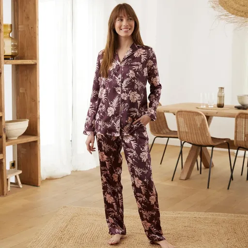 Saténové pyžamo s potlačou a kostýmkovým golierom