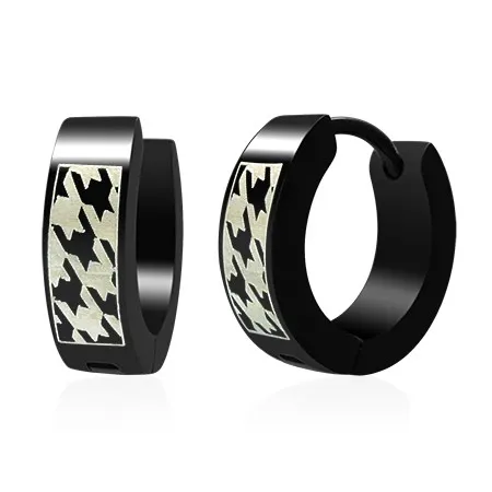 Okrúhle oceľové náušnice, čierne, potlač so vzorom ostnatého drôtu