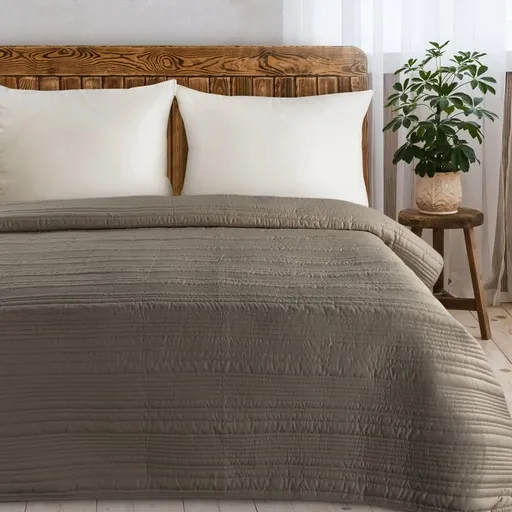 ArtFir Prikrývka na posteľ TARA | tmavobéžová 220 x 240 cm