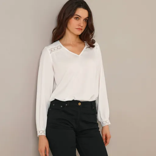 Krepová blúzka s čipkou