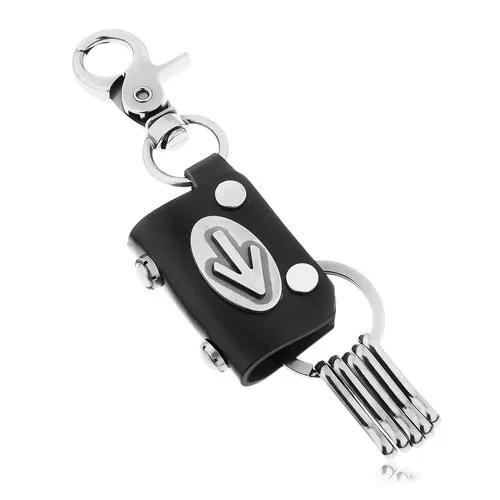 Sivo-čierna kľúčenka, syntetická čierna koža, ovál so šípkou, ozdobné nity