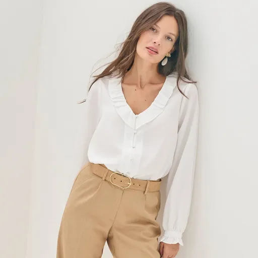 Blúzka s výstrihom do V a volánmi