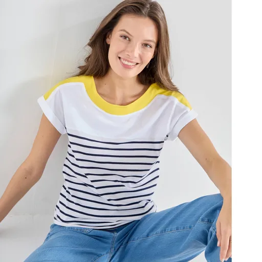 Pruhované tričko s lodičkovým výstrihom a krátkymi rukávmi
