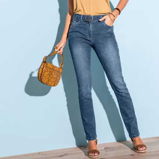 Rovné nohavice s opaskom pre nižšiu postavu