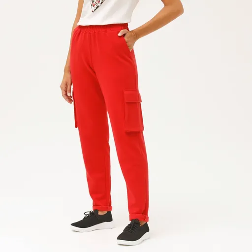 Moltonové jogging nohavice s
		vreckami