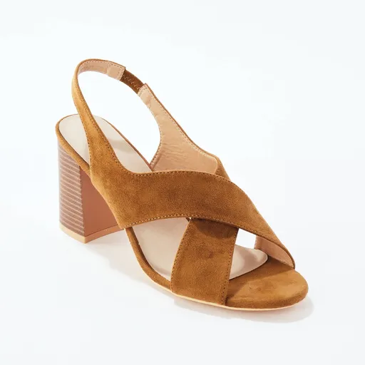 Sandále na podpätku s prekríženými remienkami