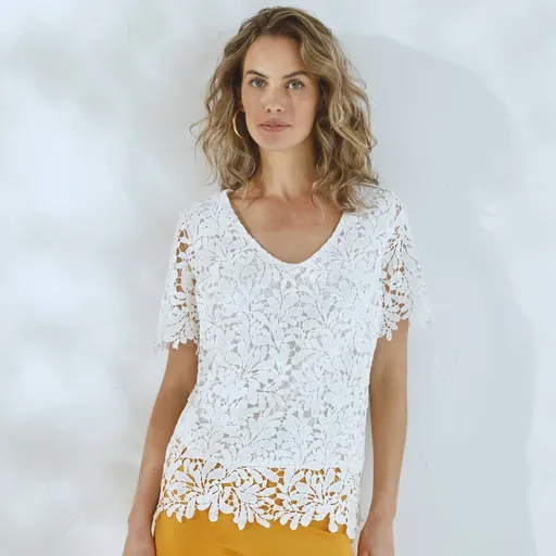 Čipkovaná blúzka s výstrihom do V