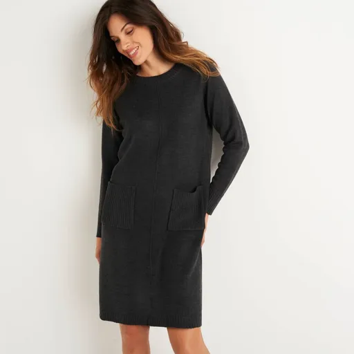 Pulóvrové šaty s vreckami