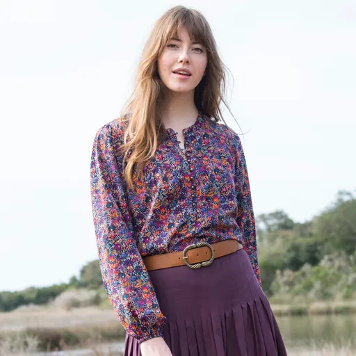 Blúzka s potlačou listov vo folkovom štýle