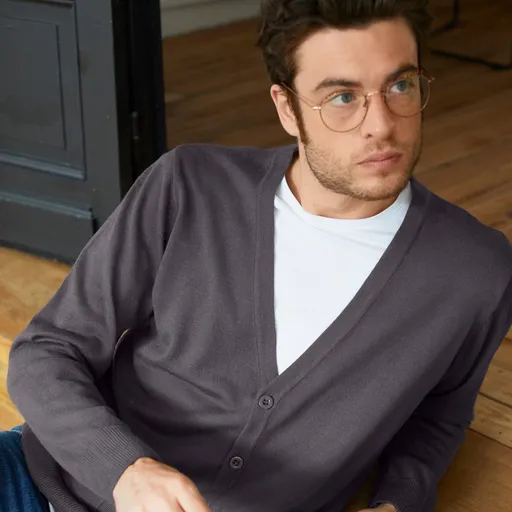 Sveter na zapínanie