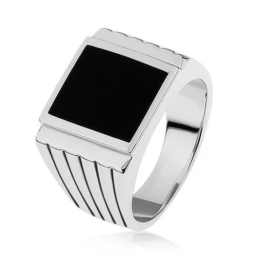 Strieborný 925 prsteň, čierny obdĺžnik a ryhy na ramenách - Veľkosť: 54 mm