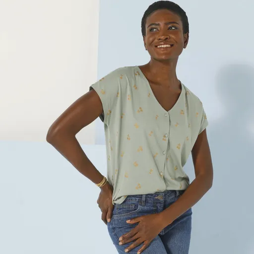 Tričko na gombíky s potlačou čerešní a výstrihom do „V“