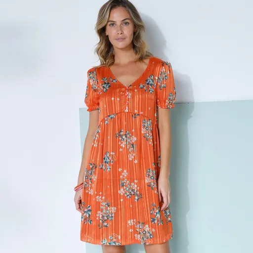 Krátke šaty s potlačou kvetín