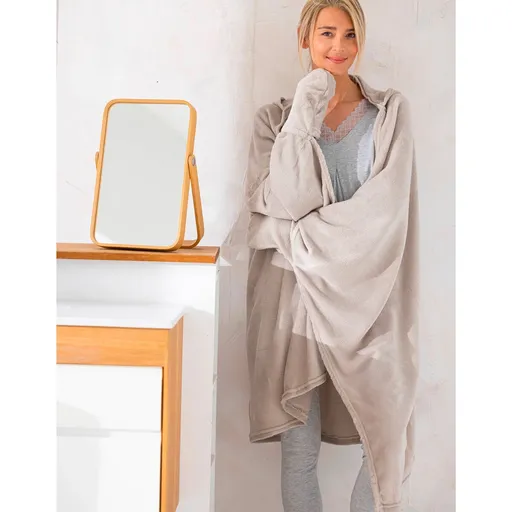 Fleecový pléd s kapucňou k televízii