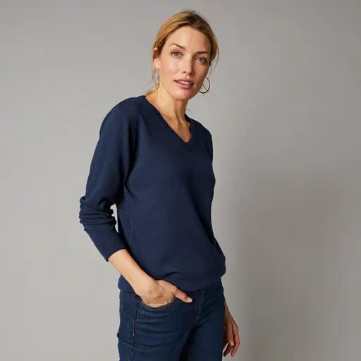 Pulóver s výstrihom do V z jahňacej vlny