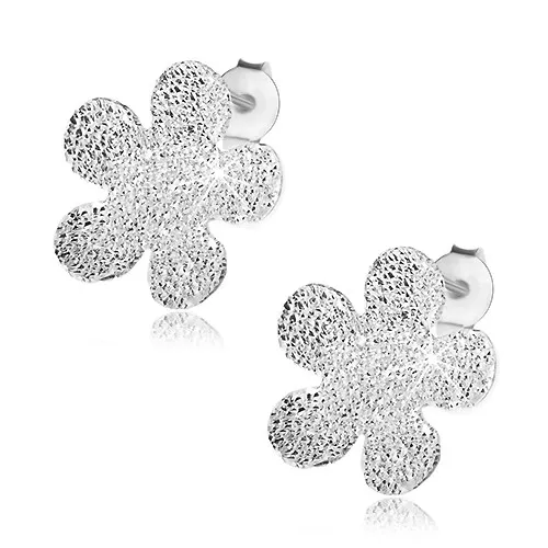 Puzetové náušnice zo striebra 925, trblietavý kvietok - pieskovaný povrch