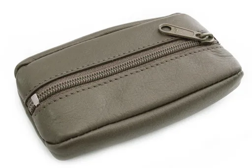 Šedohnedá kožená kľúčenka so zipsovým vreckom 619-2418-26