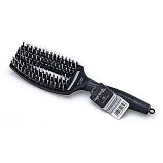 Olivia Garden Fingerbrush Combo Medium Black kefa na vlasy so štetinami z nylonu a diviaka