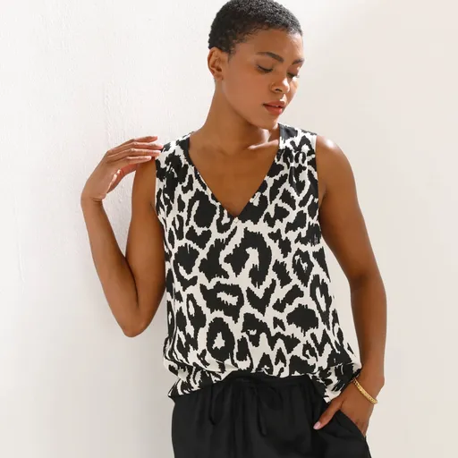 Top s potlačou a výstrihom do V