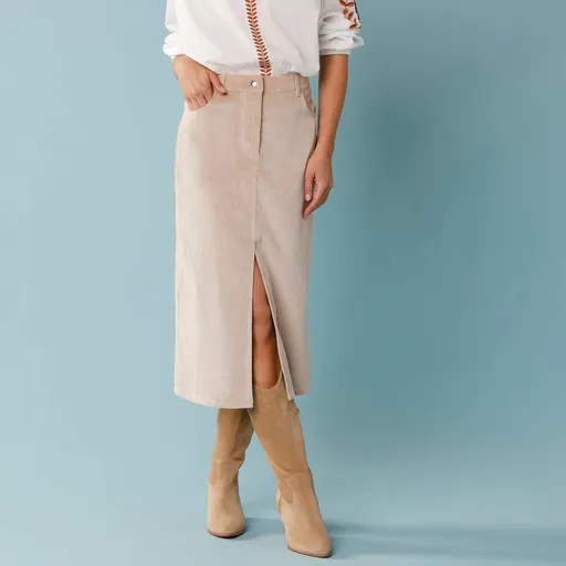 Dlhá menčestrová sukňa, pre nižšiu postavu