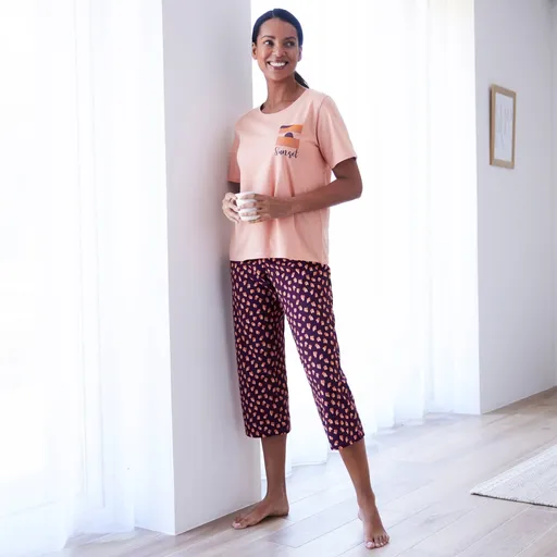 Krátke pyžamo s potlačou zvieracej kresby