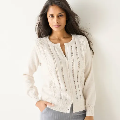 Sveter s ažúrovým vzorom