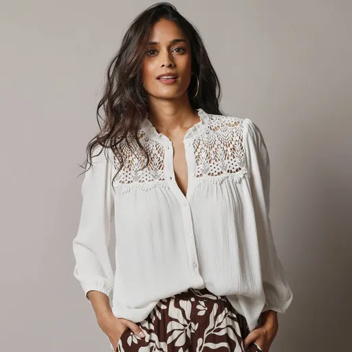 Krepónová blúzka s macramé a 7/8 rukávmi