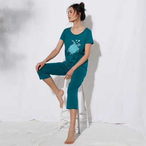 Pyžamo s 3/4 nohavicami a stredovou potlačou morskej korytnačky