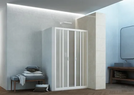 FORTE - Sprchové dvere MAESTRO CENTRALE - Farba rámu zásteny - Plast biely, Rozmer A - 120, Smer zatváranie - Univerzálny Ľavé / Pravé, Výplň - Polystyrol 2,2 mm (acrilico), Výška - 185 BSMAC12P